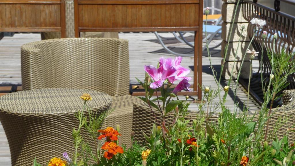 Logis La Rose Des Vents Hotel Volvic Bilik gambar