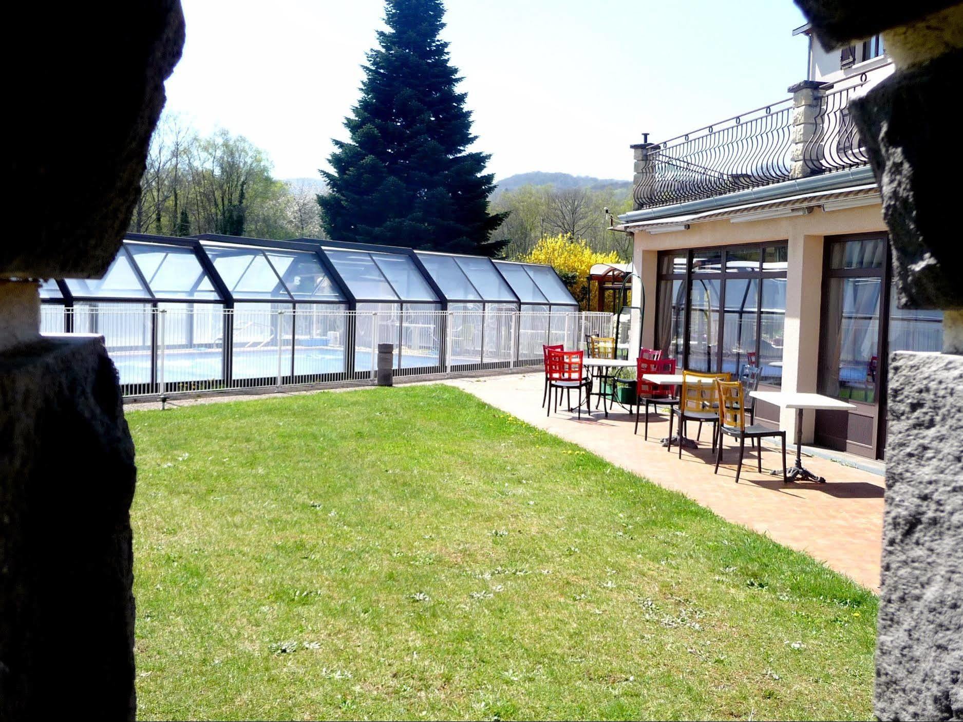 Logis La Rose Des Vents Hotel Volvic Luaran gambar