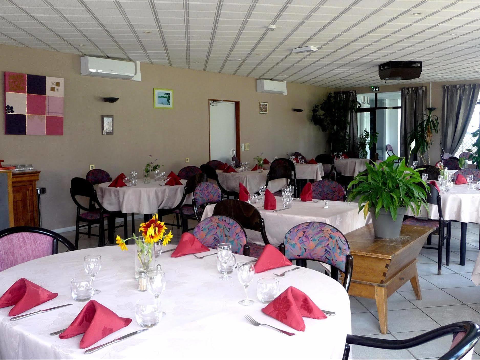 Logis La Rose Des Vents Hotel Volvic Luaran gambar