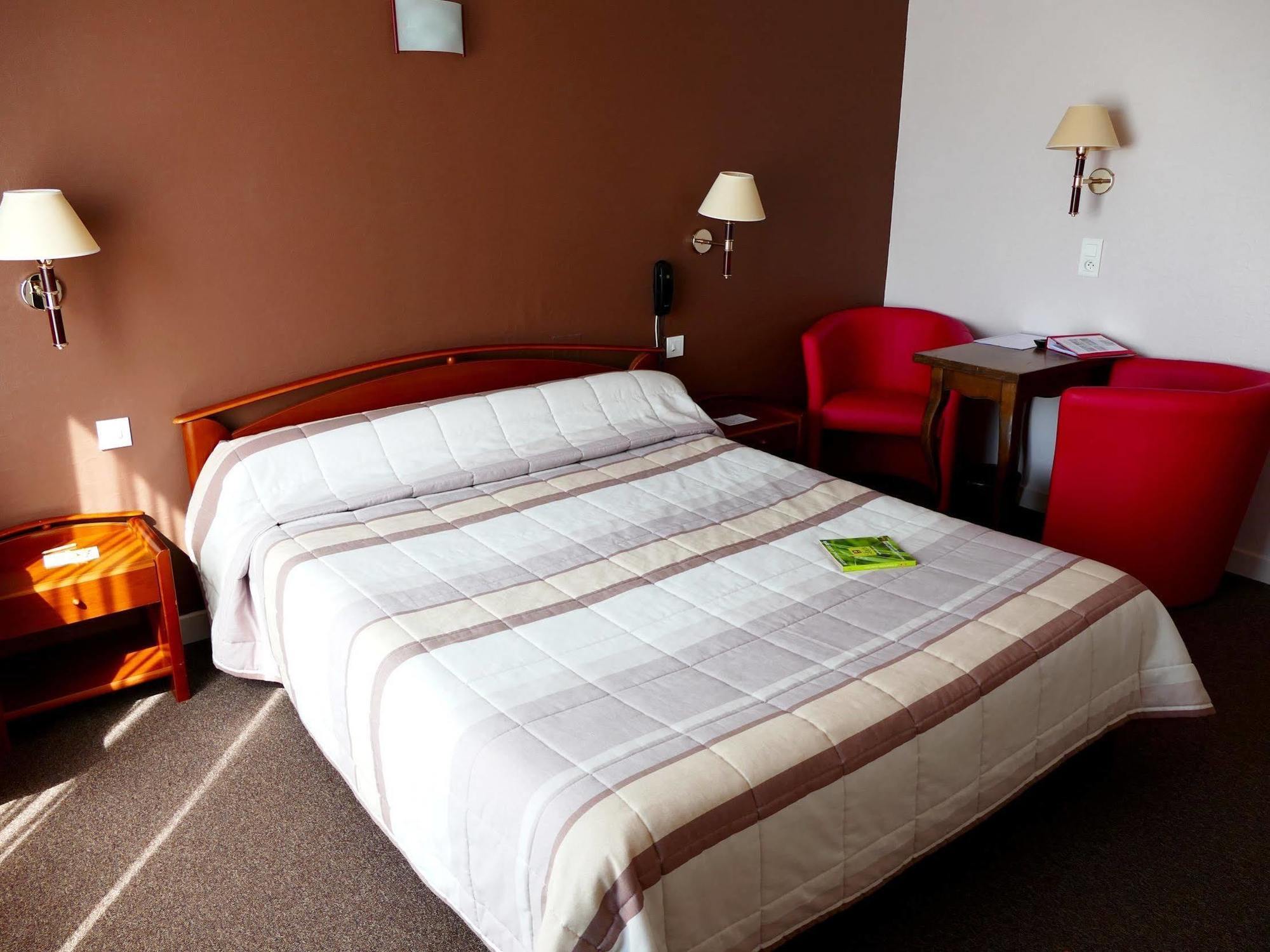 Logis La Rose Des Vents Hotel Volvic Luaran gambar