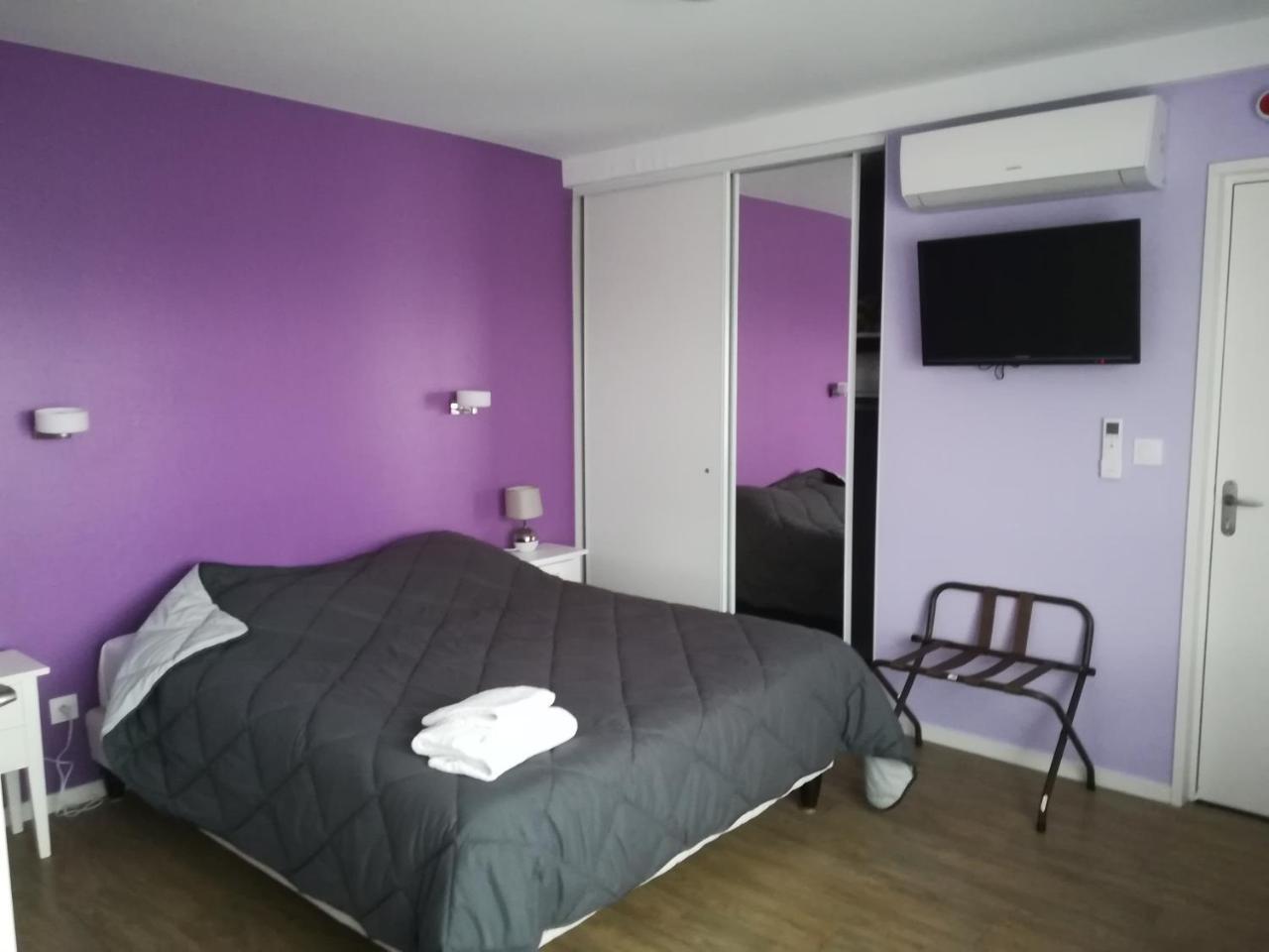 Logis La Rose Des Vents Hotel Volvic Luaran gambar