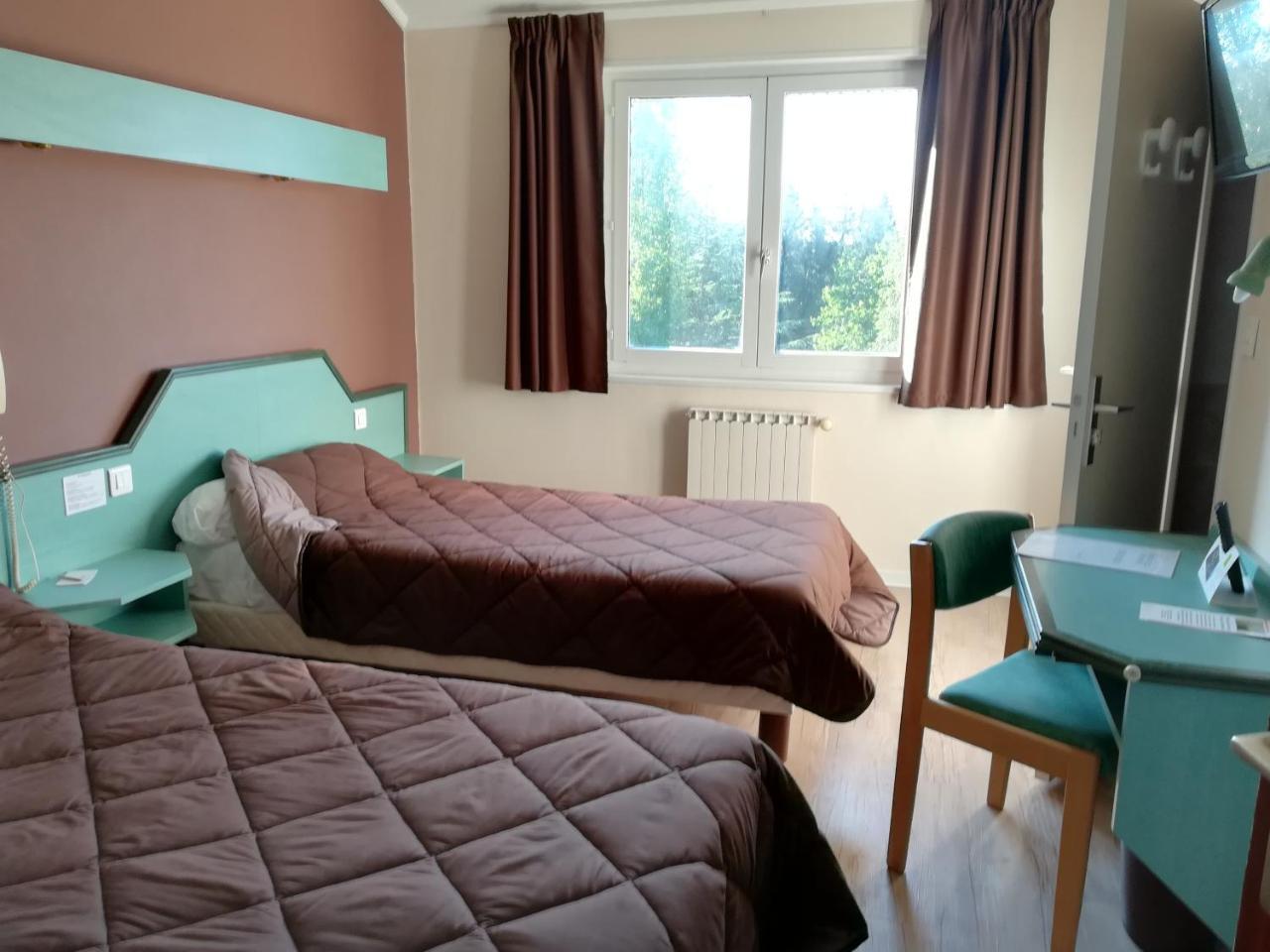 Logis La Rose Des Vents Hotel Volvic Luaran gambar