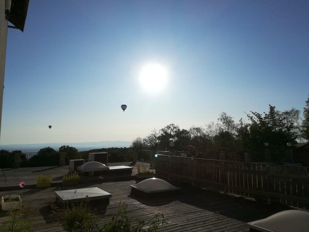 Logis La Rose Des Vents Hotel Volvic Luaran gambar